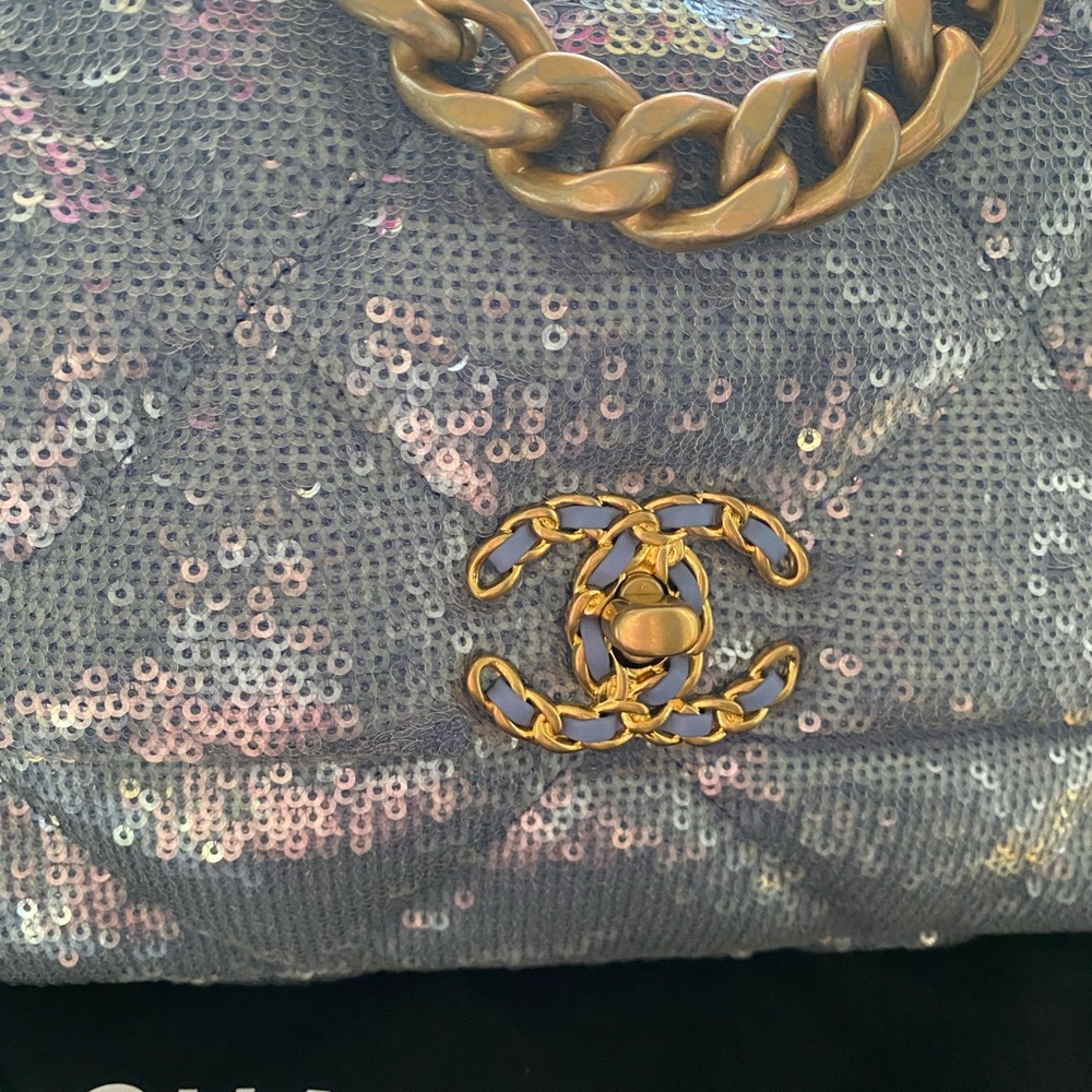 ‼️SOLD‼️NWT!  Chanel sequin flap 19 limited color